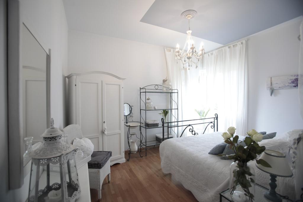 B&B La Casa di Pamela Casciago Bagian luar foto