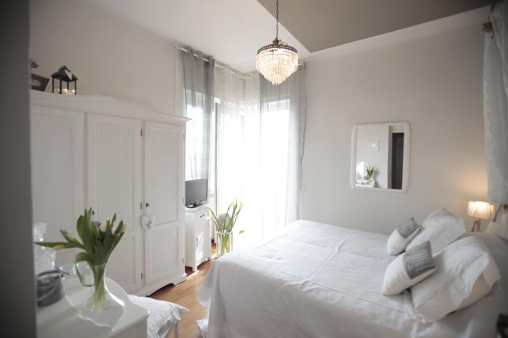 B&B La Casa di Pamela Casciago Bagian luar foto