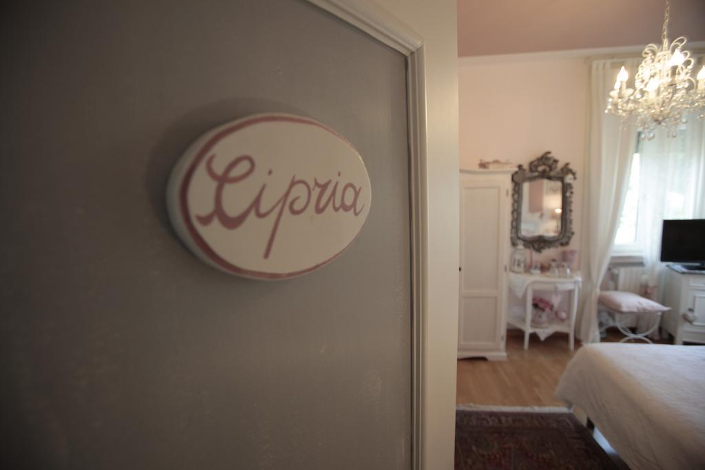 B&B La Casa di Pamela Casciago Bagian luar foto