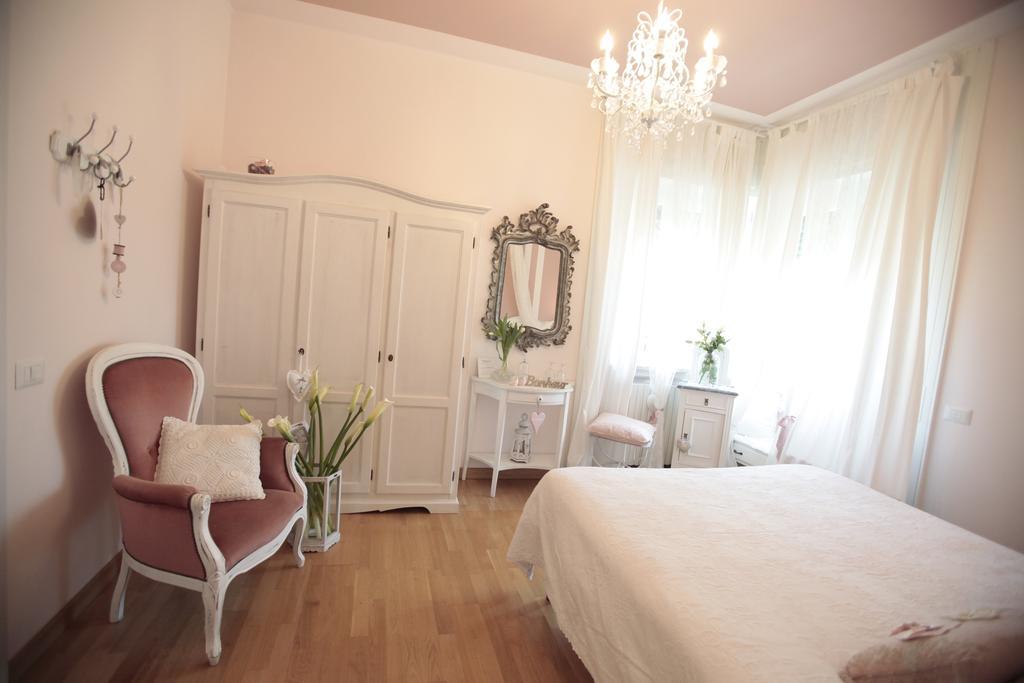 B&B La Casa di Pamela Casciago Bagian luar foto