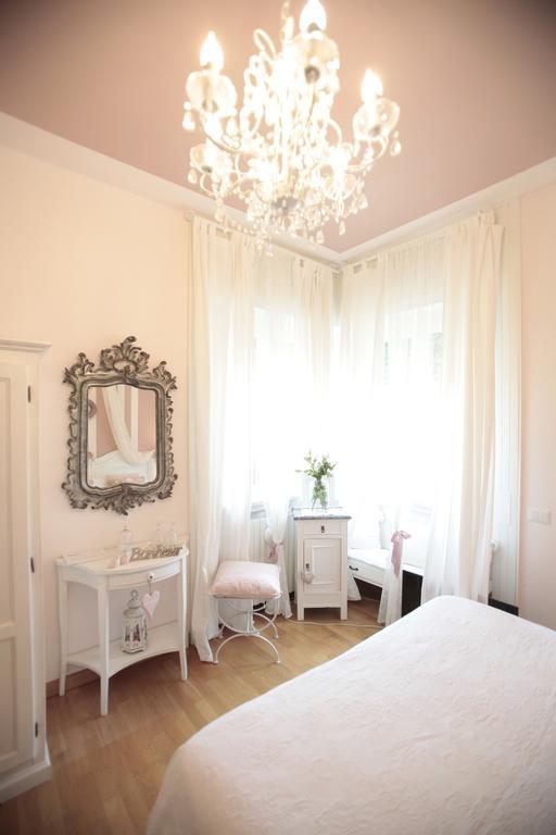 B&B La Casa di Pamela Casciago Bagian luar foto