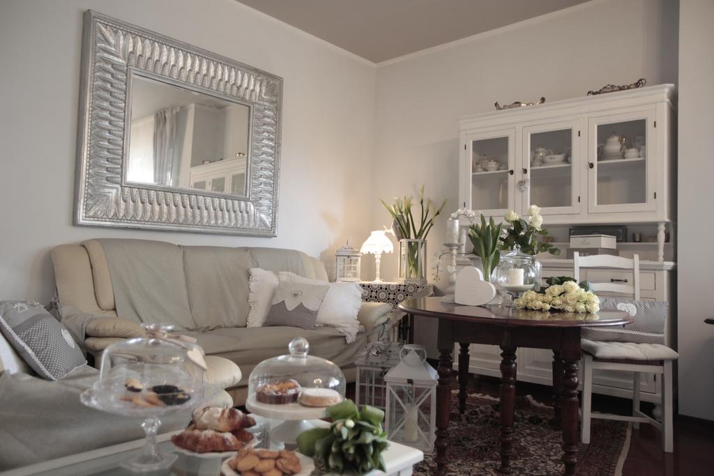 B&B La Casa di Pamela Casciago Bagian luar foto