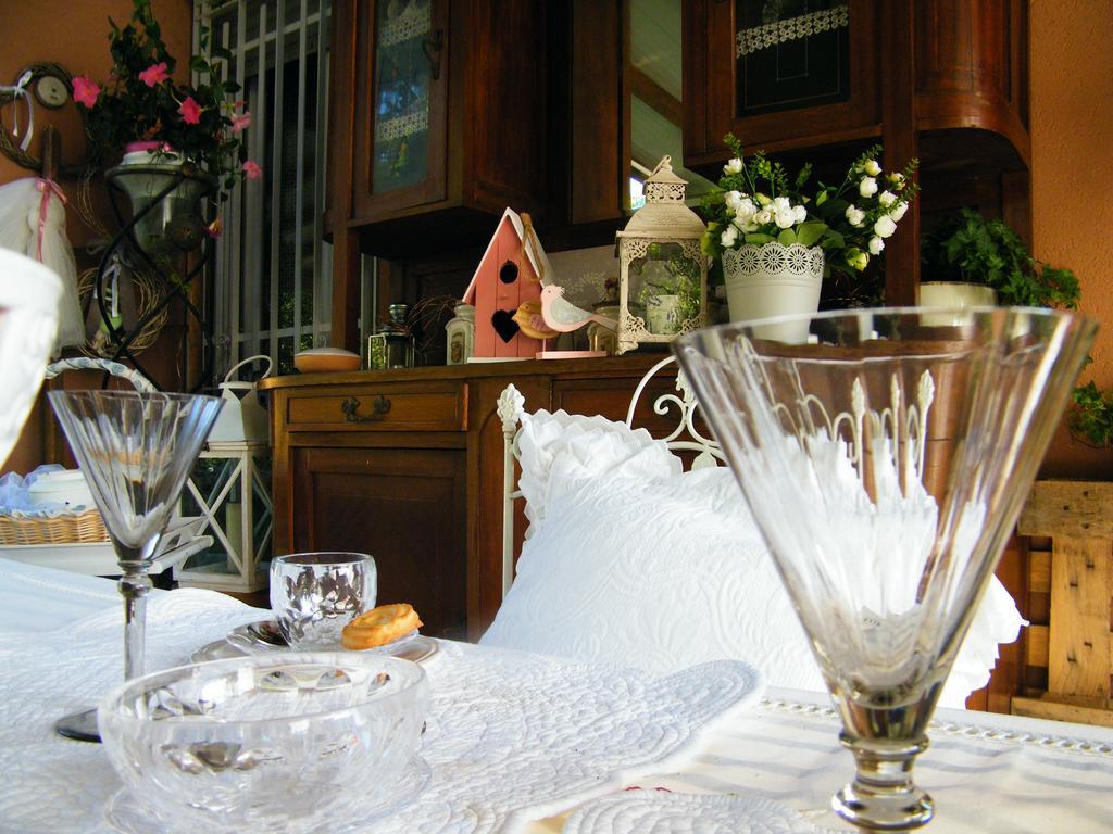 B&B La Casa di Pamela Casciago Bagian luar foto
